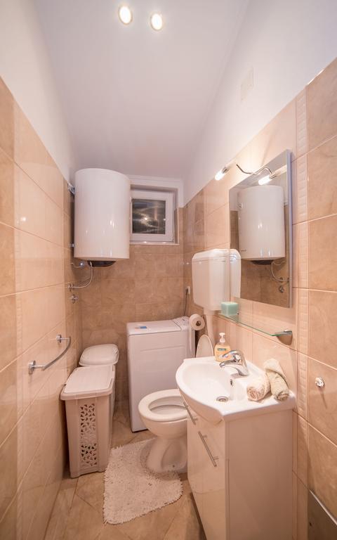 Captain's Apartment Barbat na Rabu Extérieur photo