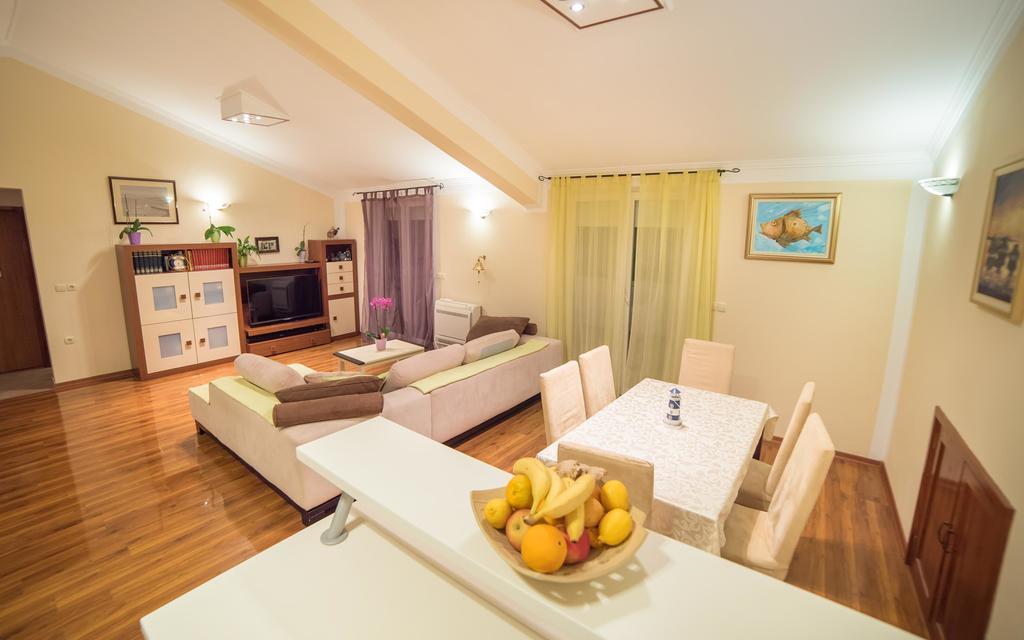 Captain's Apartment Barbat na Rabu Extérieur photo